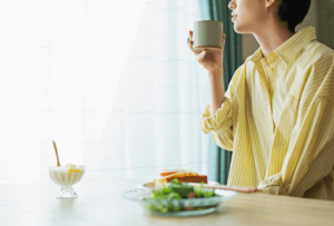 歯科治療中にあごが疲れて口を開けていられない時の原因と対処法を解説